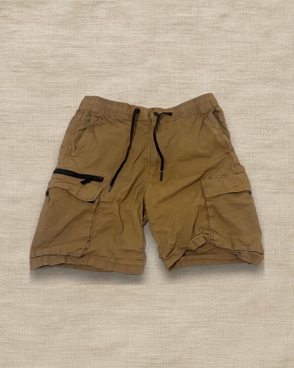 מכנסי קרגו קצרים בצבע קאמל H&M
