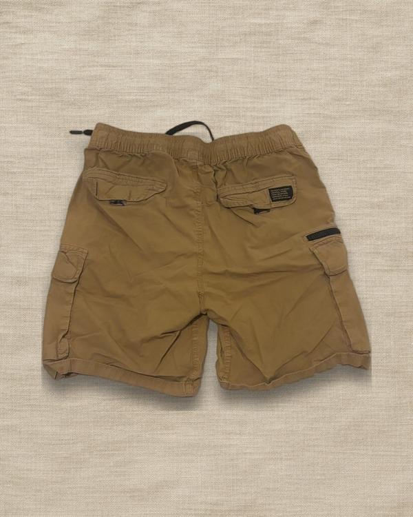 מכנסי קרגו קצרים בצבע קאמל H&M