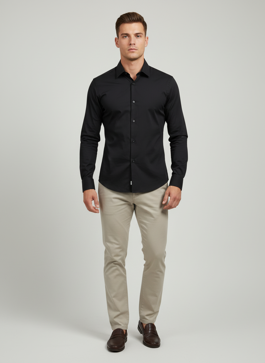 דוגמן לובש את המוצר