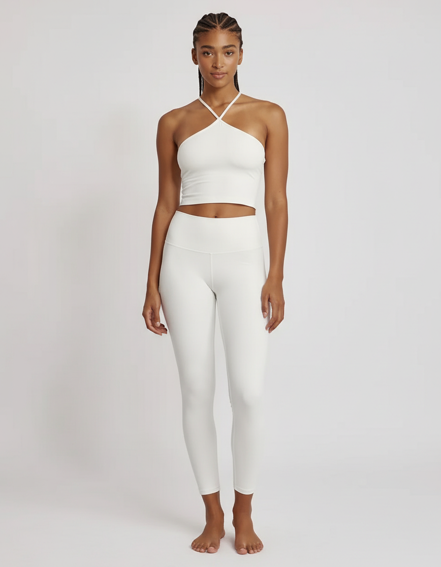 דוגמן לובש את המוצר