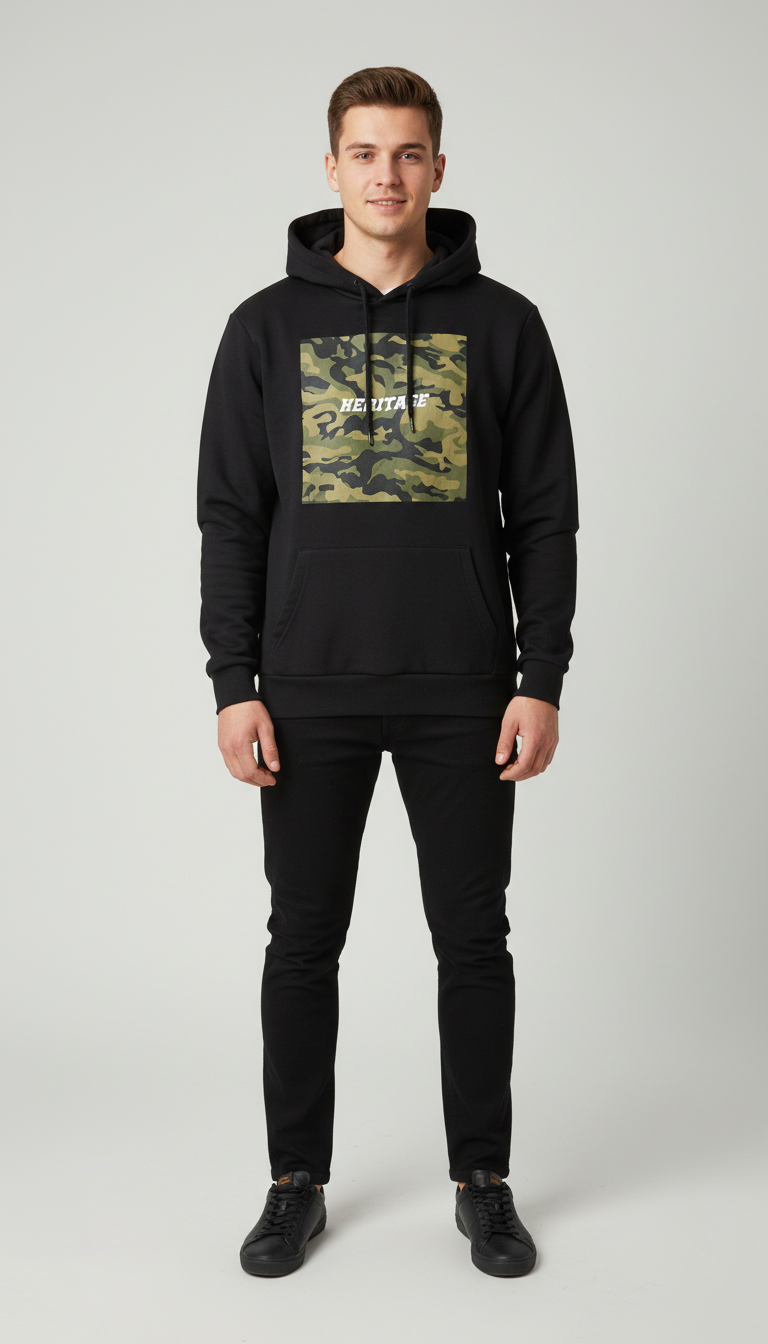 דוגמן לובש את המוצר