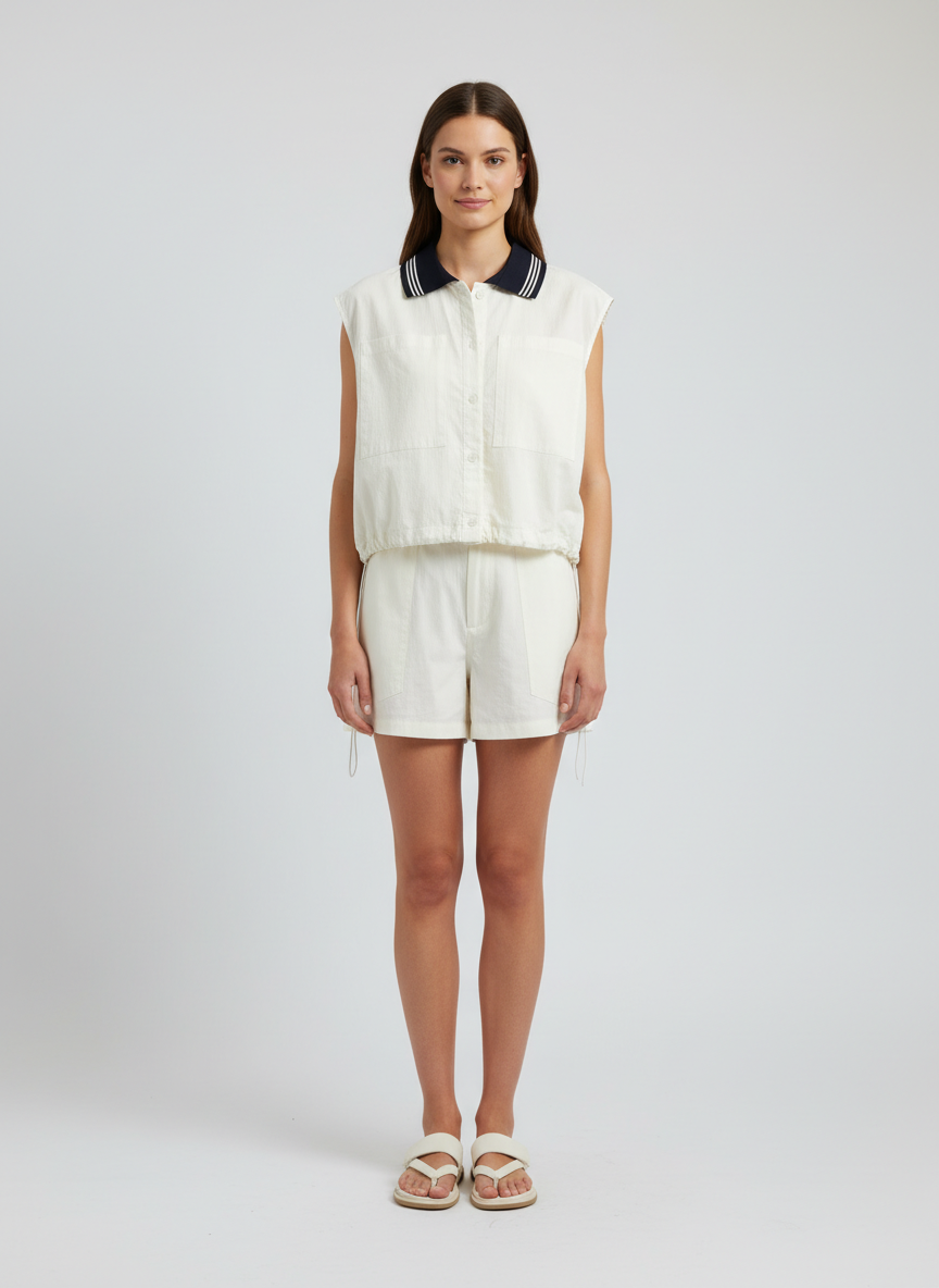 דוגמן לובש את המוצר