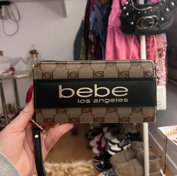 ארנק של bebe