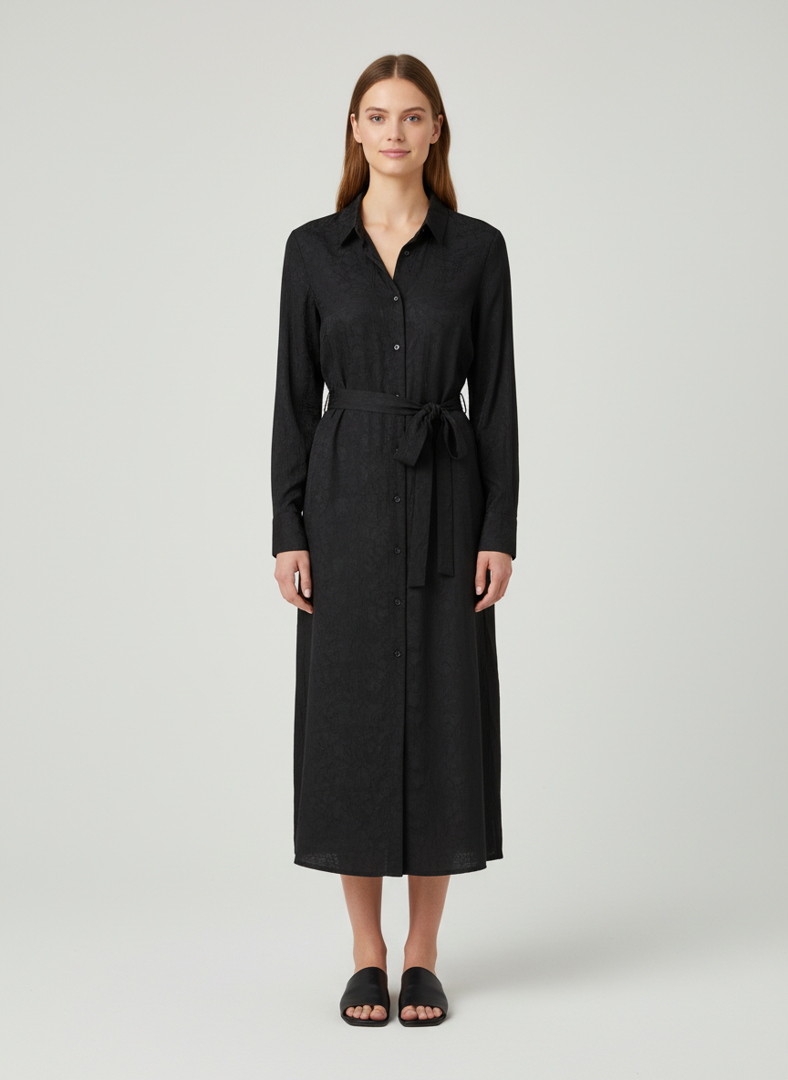 דוגמן לובש את המוצר