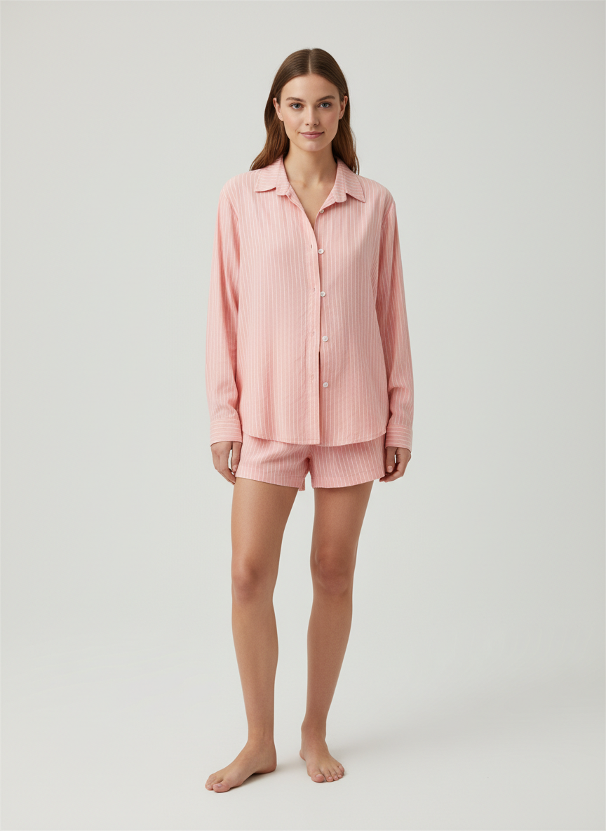 דוגמן לובש את המוצר