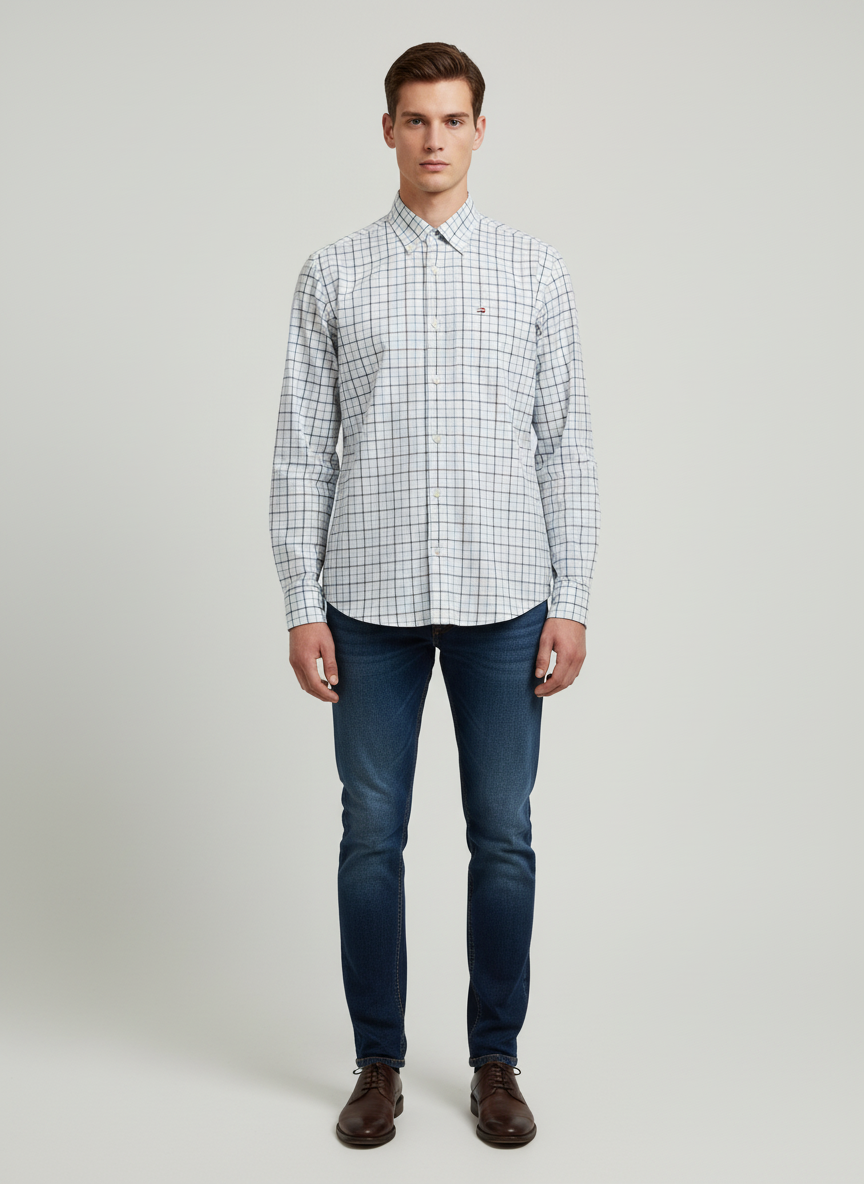 דוגמן לובש את המוצר