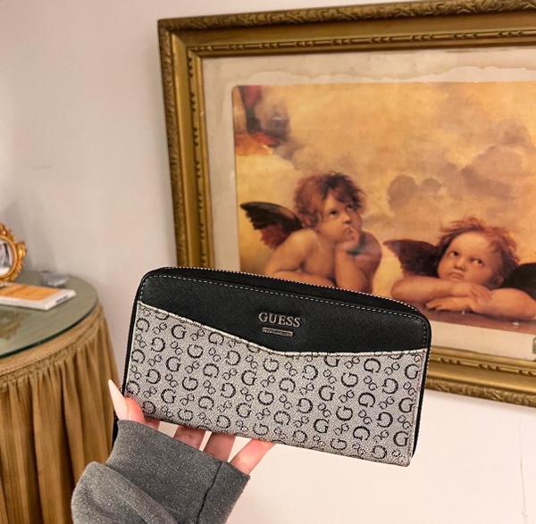 ארנק Guess