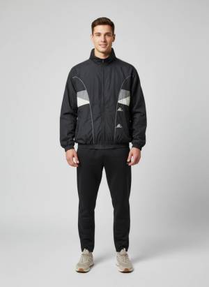 דוגמן לובש את המוצר