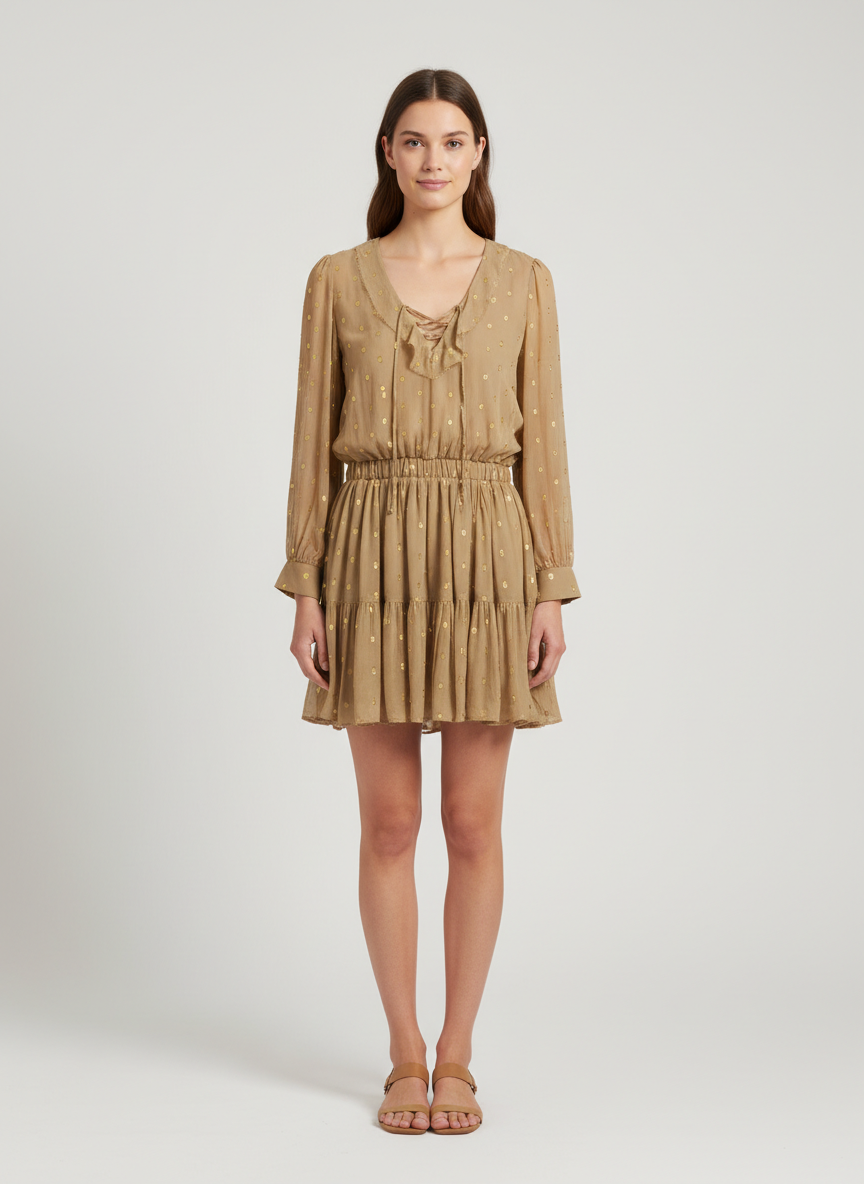 דוגמן לובש את המוצר