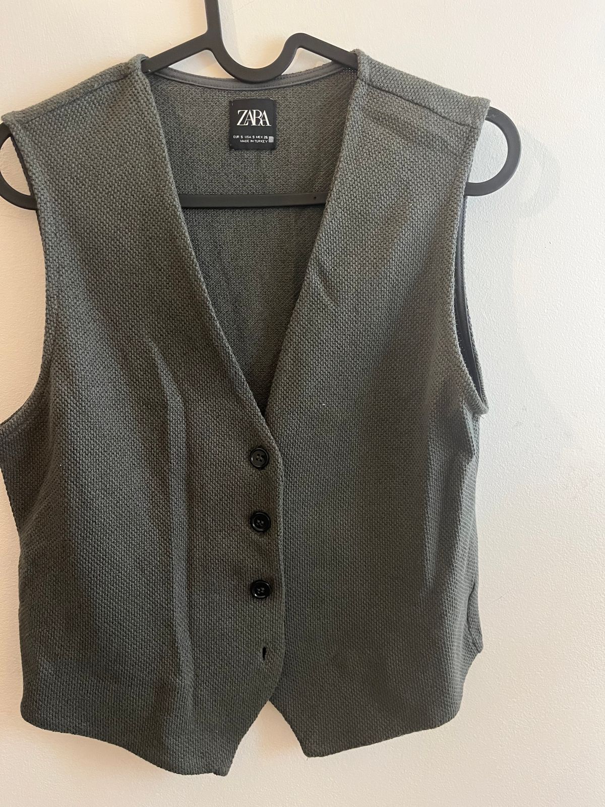 וסט נשים ירוק כהה מבד טקסטורלי ZARA