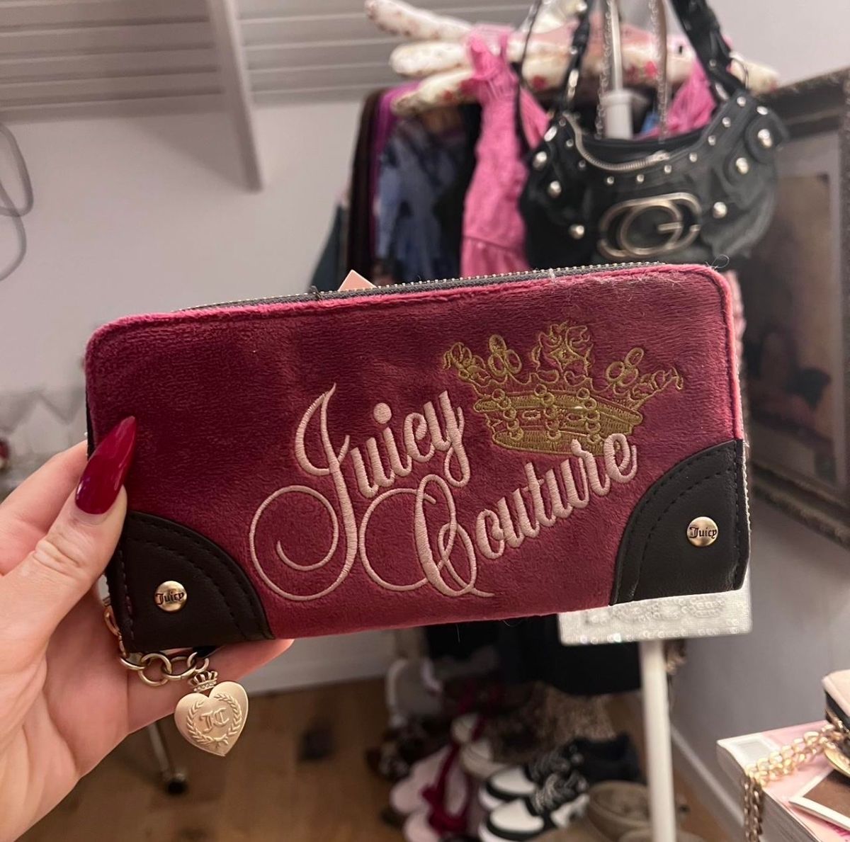 ארנק של Juicy Couture
