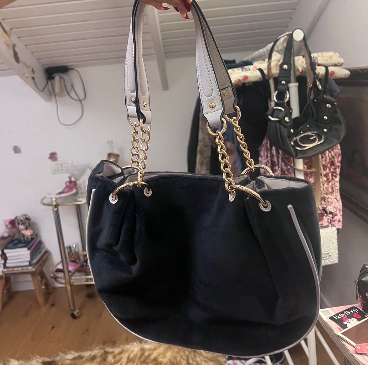 תיק צד קטיפה כחול Juicy Couture