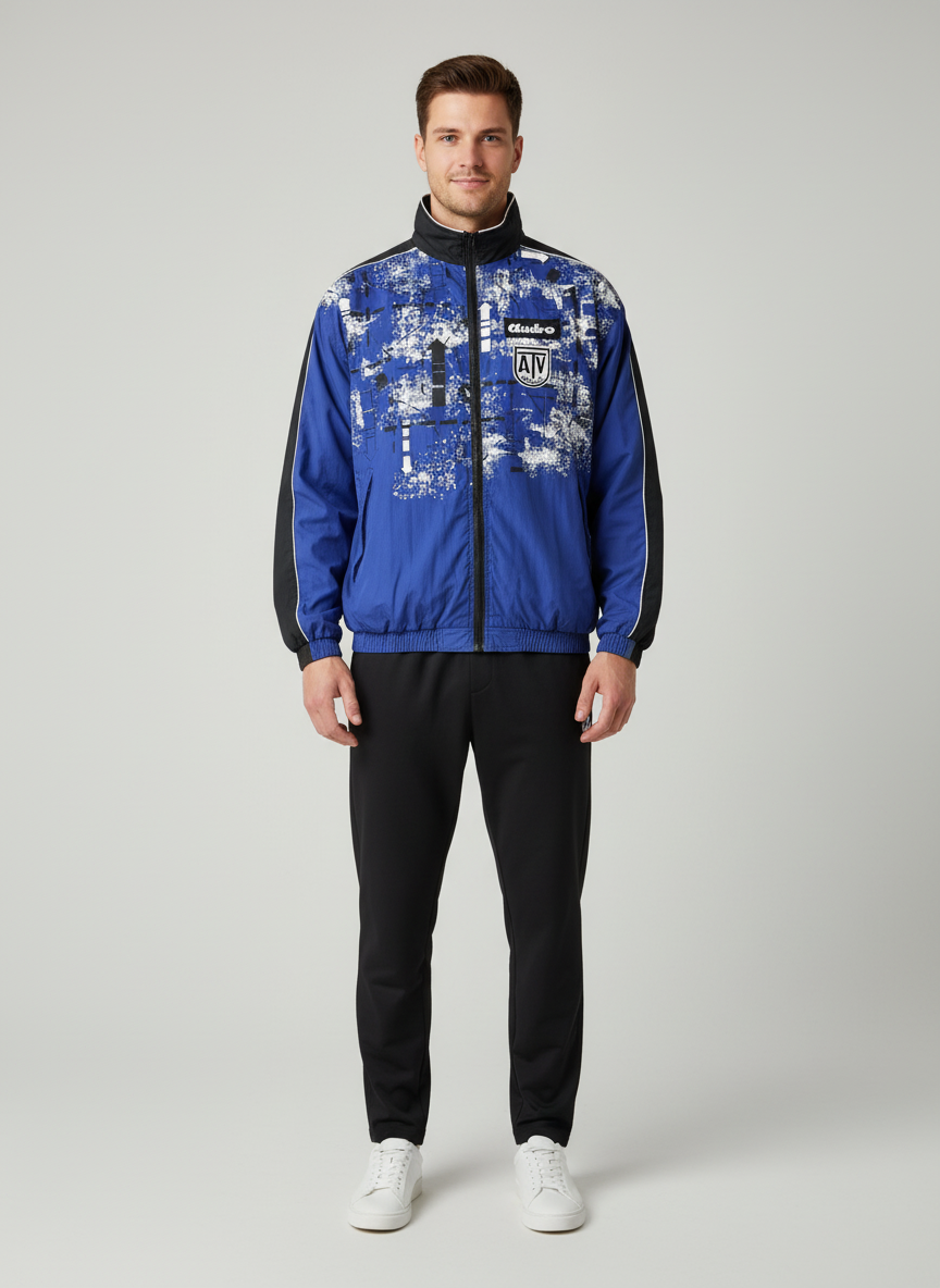 דוגמן לובש את המוצר